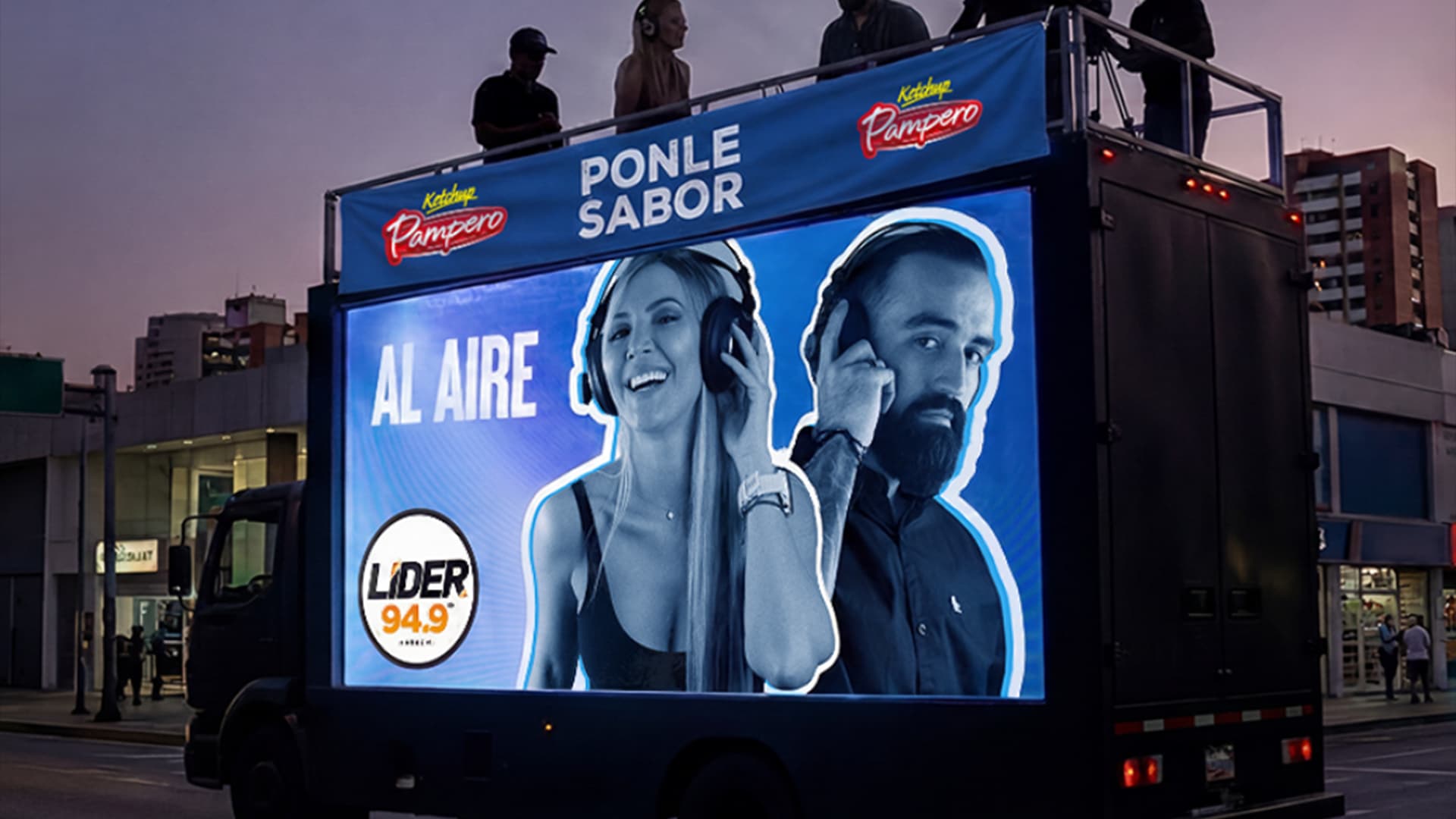 Aniversario al aire